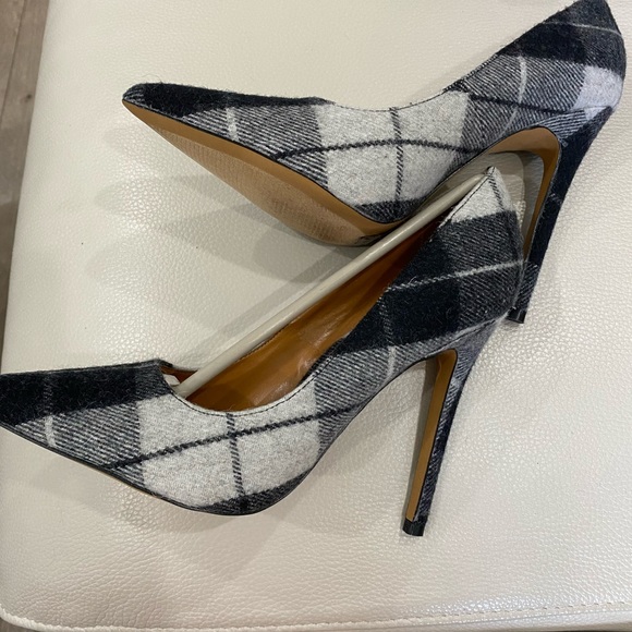 ⬇️ PRICE ⬇️ Shoe Republic LA - Oxford Pattern Black And White Pumps - size 7 - - Picture 7 of 12